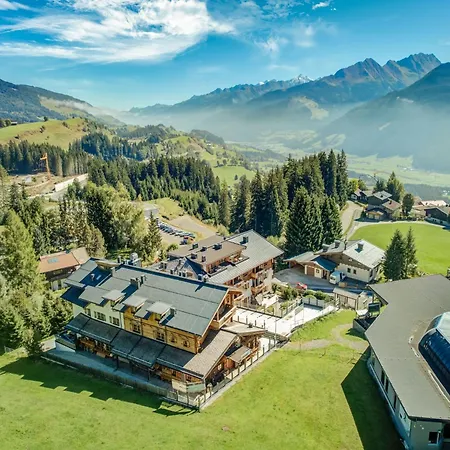 In Mittersill By Lift & Sauna, Cleaning Included * Hollersbach im Pinzgau