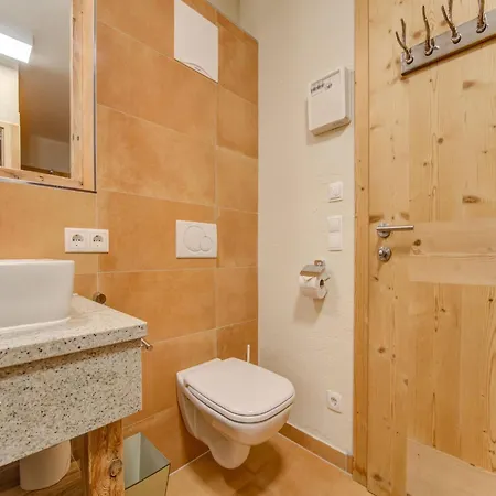 In Mittersill By Lift & Sauna, Cleaning Included Lejlighed